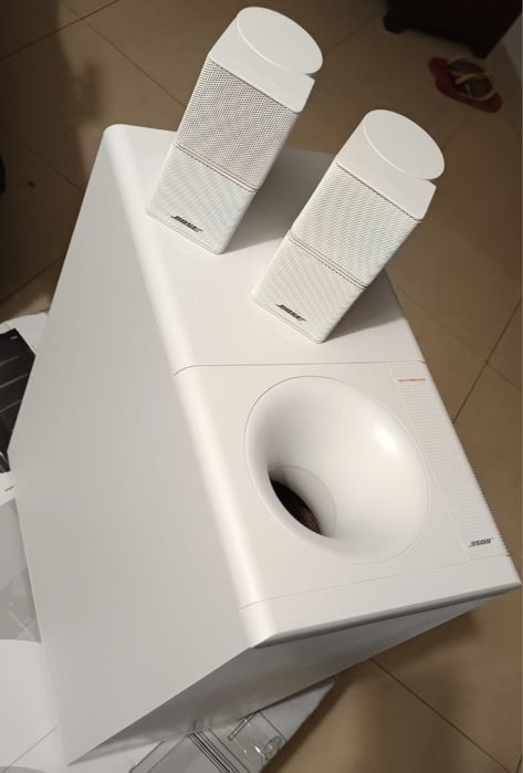 Conjunto BOSE Colunas Acoustimass 5 com satélites Jewel Bose