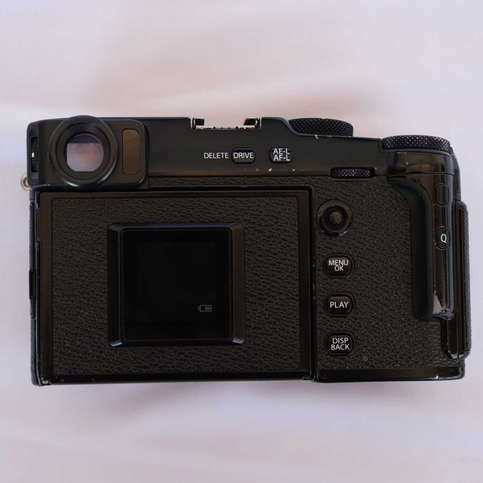 Fujifilm X-Pro3 + Punho/Grip + Bateria Extra (Na Caixa Original)
