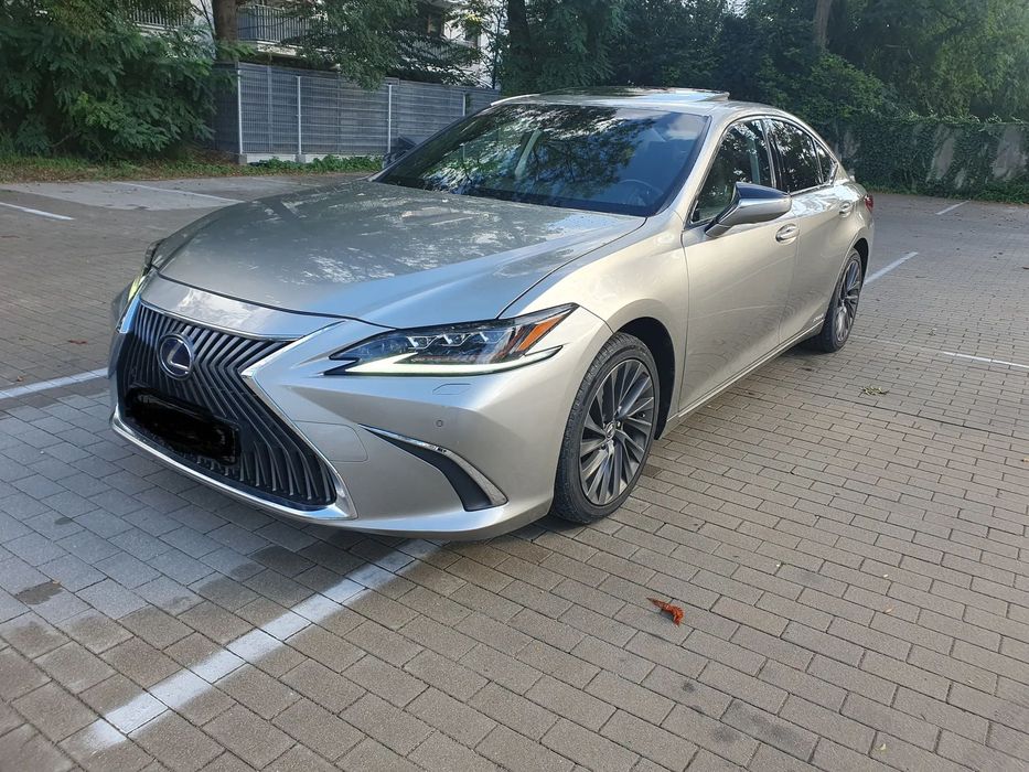 Lexus ES