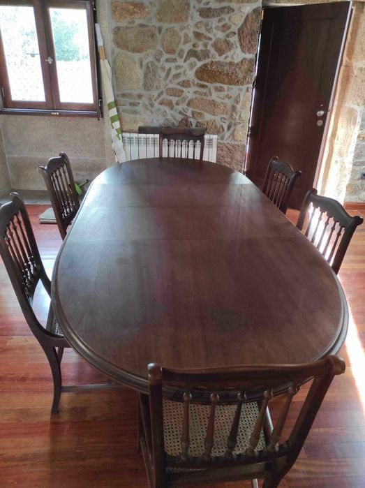 Mesa de jantar extensível