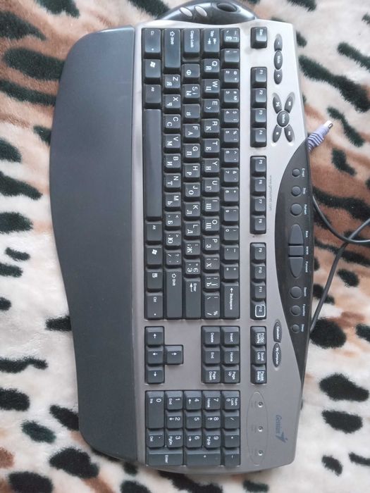 Клавиатура Genius