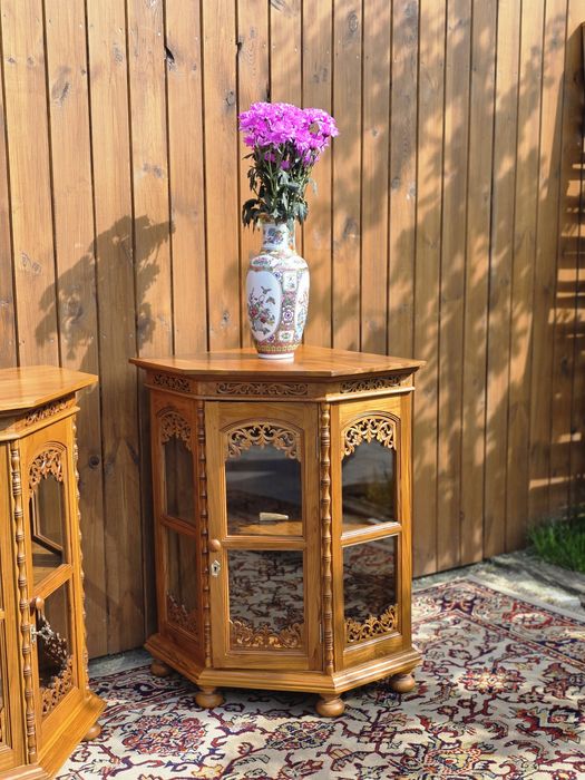 Niska komódka witryna narożna indyjska akacja #1804 Stylowy Węgrów