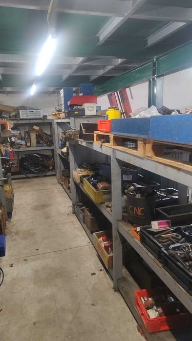 Lote de acessórios e peças para máquinas