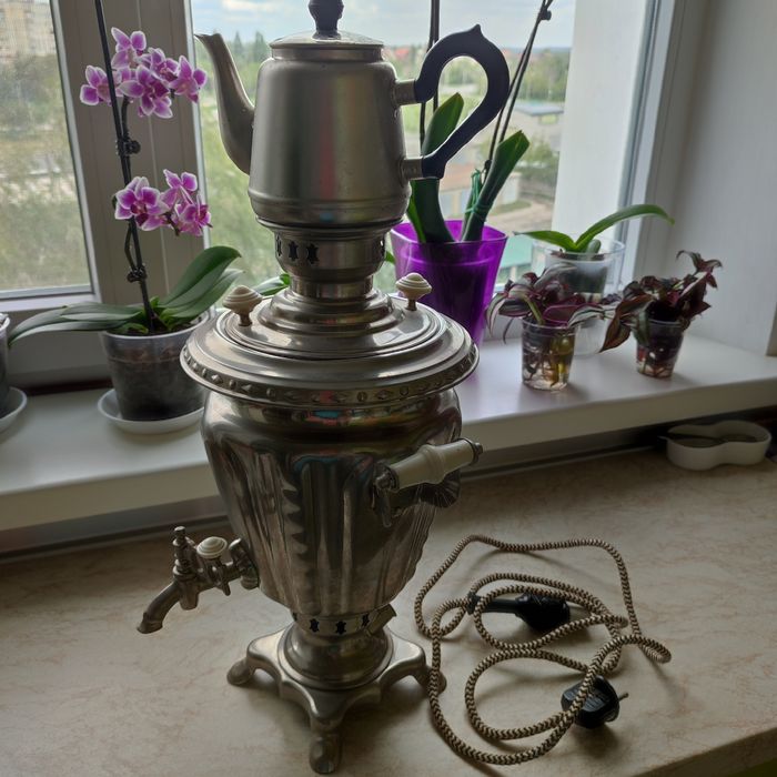 Продам електричний самовар.