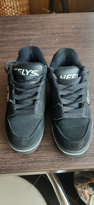 Кроссовки на роликах hellys 34 размер