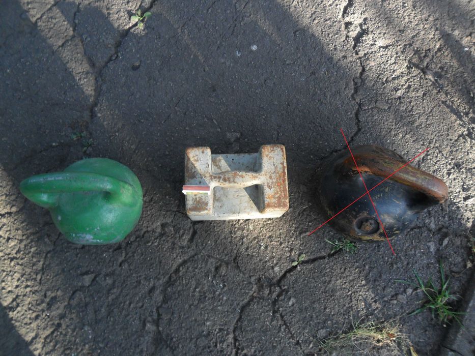 Продам гири 20 кг, 24 кг - чугунные, производство СССР