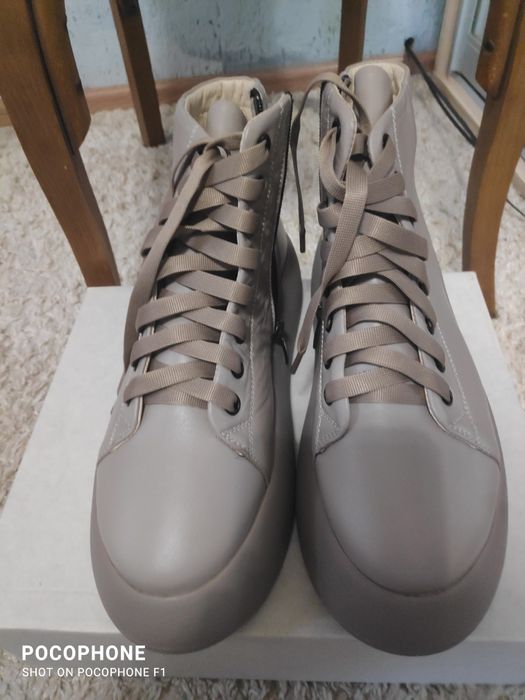 Кросівки зимові 37