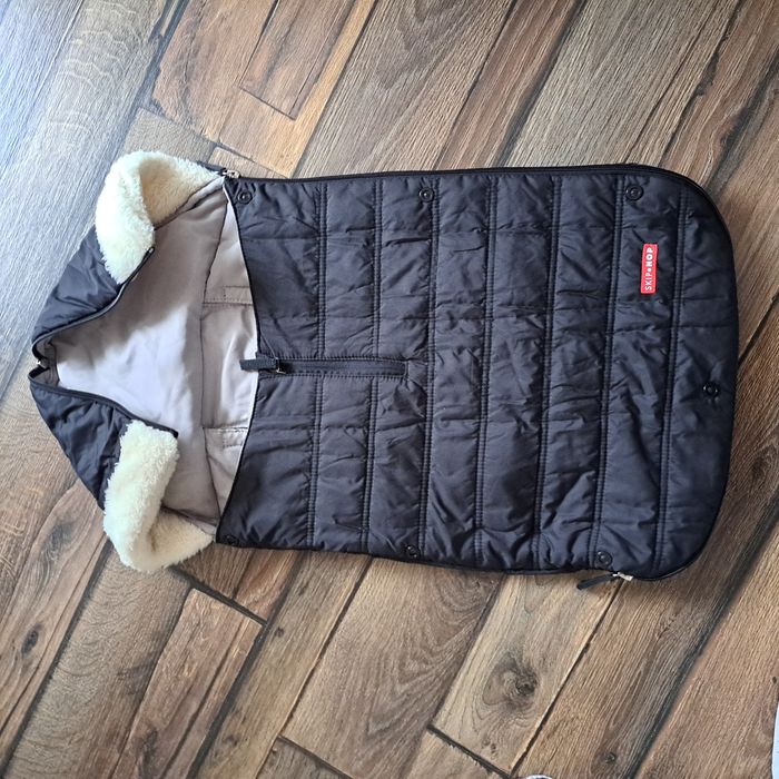 Śpiworek do fotelika samochodowego