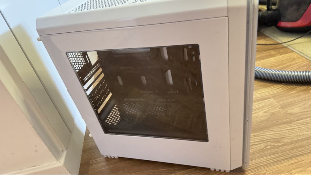 Caixa Fotmato ATX com Fonte alimentaçao Seasonic 620W