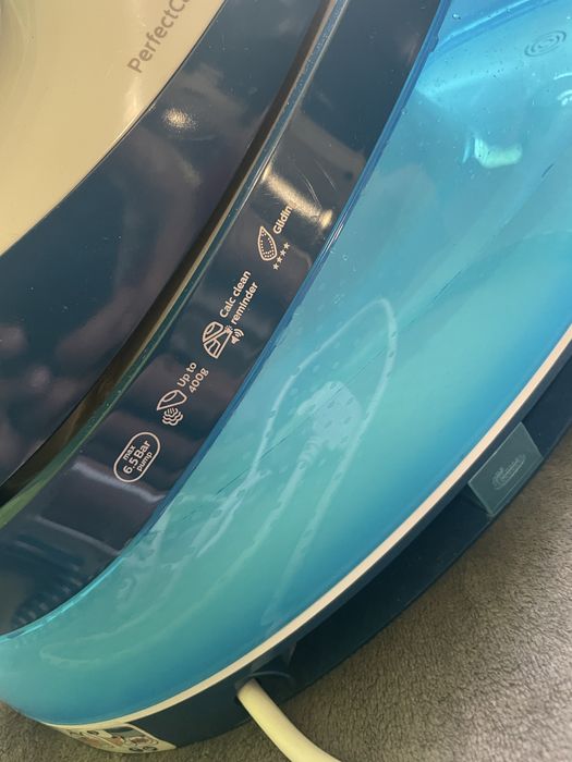 Праска Philips PerfectCare Compact парогенератор