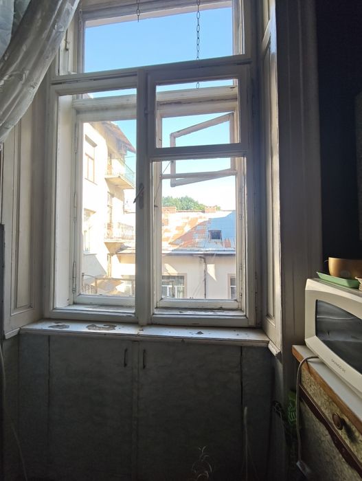 Продаж 2к квартири в центрі Львова по вул Коперника 11