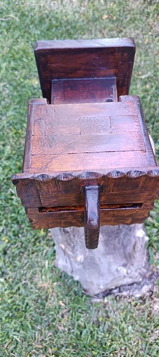 Cigarreira Antiga em Madeira