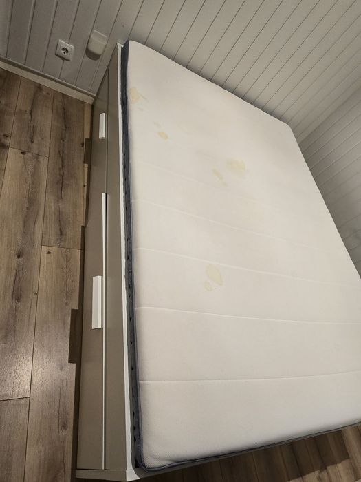 Cama + Colchão IKEA