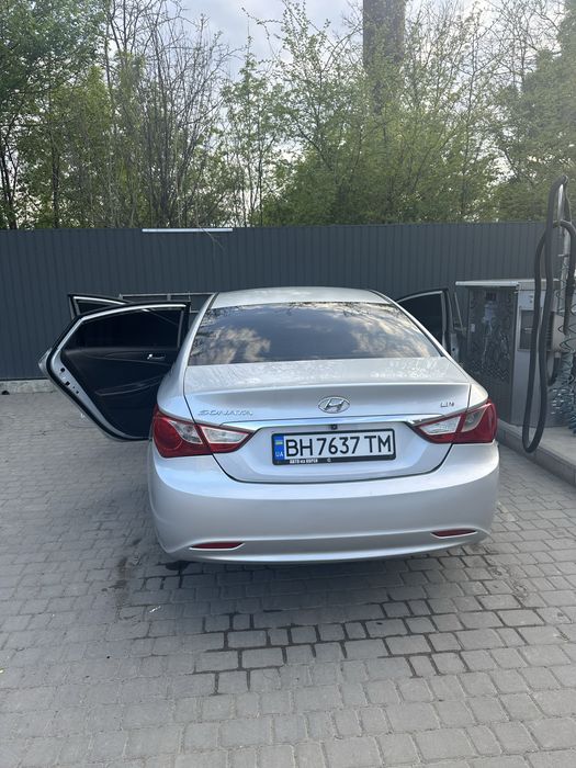 Hyundai sonata yf