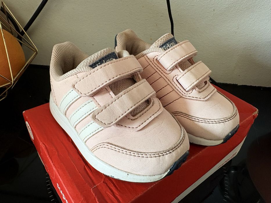 Adidas buty dziewczece rozmiar 20