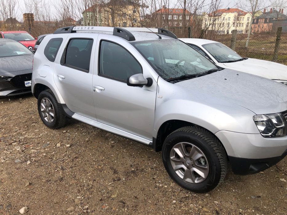 RENAULT DUSTER 1.6 бензин супер стан!