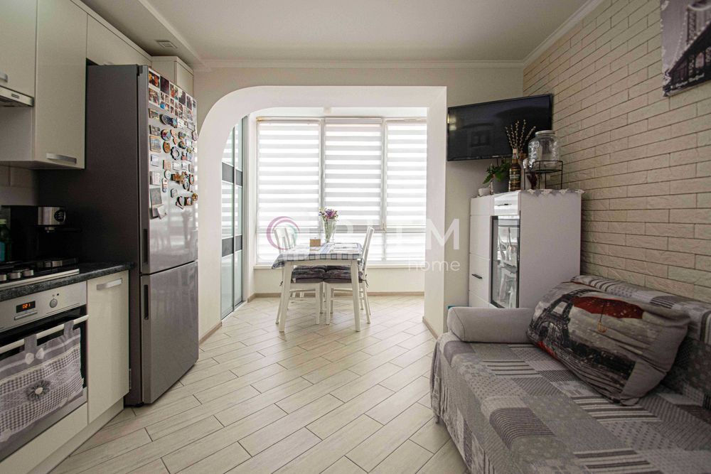 Продається чудова 2 кімнатна квартира у районі Дружба