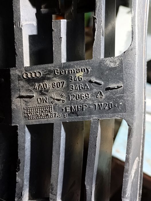 Решетка в бампер Audi A6