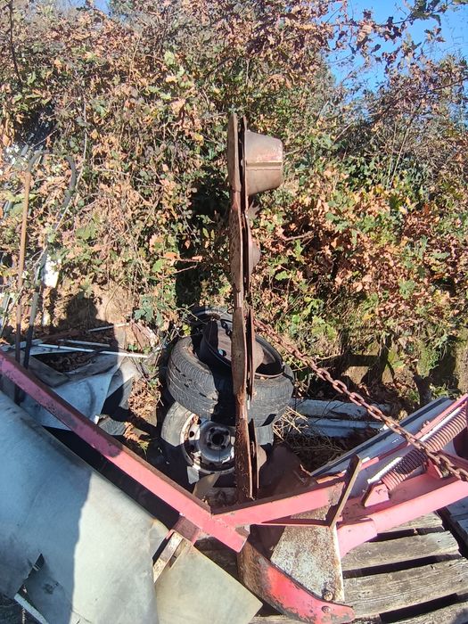 Gadanheira rotativa impecável para trator