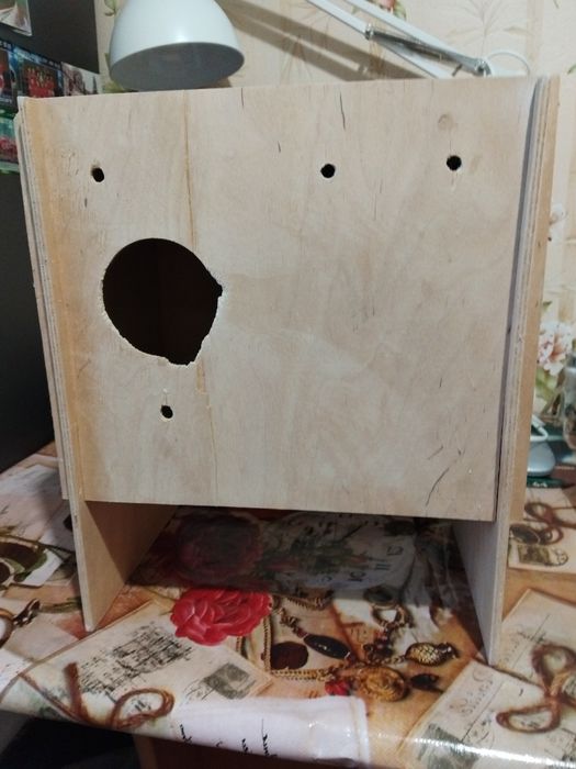 Домік для папуги