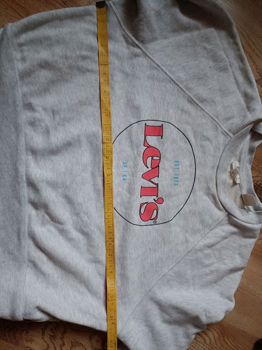 Krótka bluza marki Levi's w kolorze szary melanż