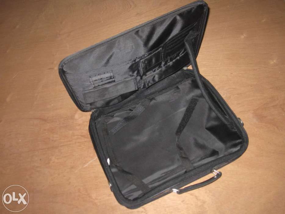 Mala para portátil / consola (wii,psp,xbox) com bolsa para documentos