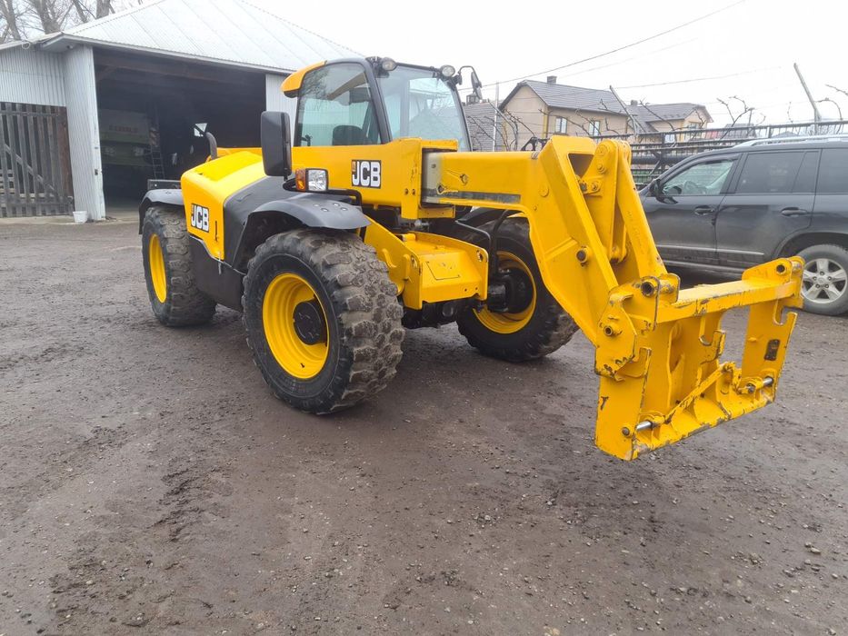 Телескопічні навантажувачі jcb 541.70