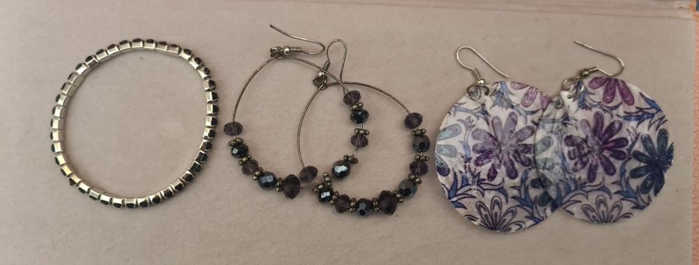 Kolczyki, bransoletki, pierścionki