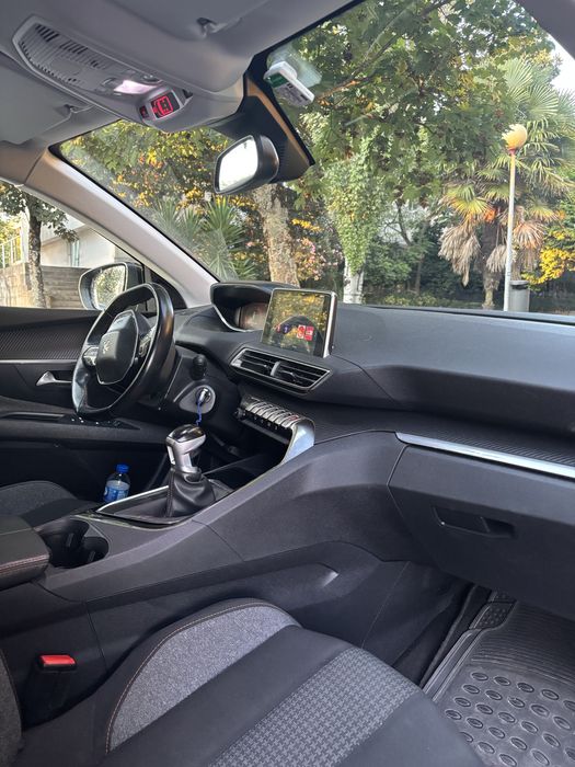Peugeot 3008 1.2 puretech Active