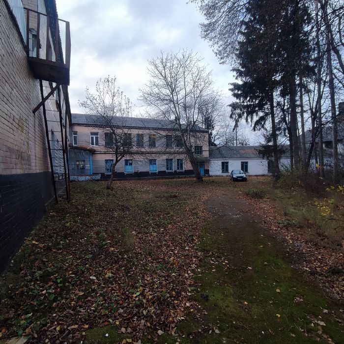 Продається майновий комплекс.