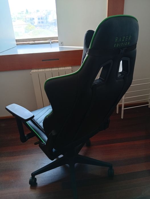 Cadeira Razer  tarok pro zen como nova