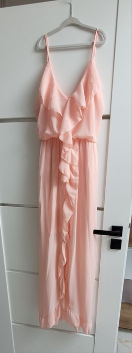 Długa suknia wizytowa