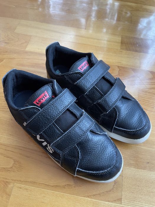 Кроссовки туфли Levis оригинал р35   22.5см