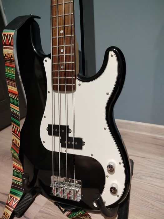 Stylowy bas elektryczny – klasyka w świetnym stanie!