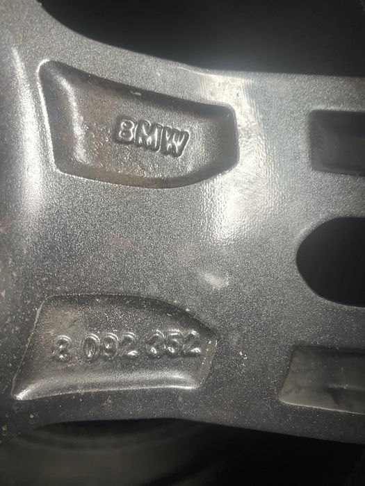 4x felgi Bmw 1 F40 18cali