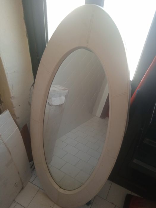 Espelho tamanho 1,68m ótimos condições