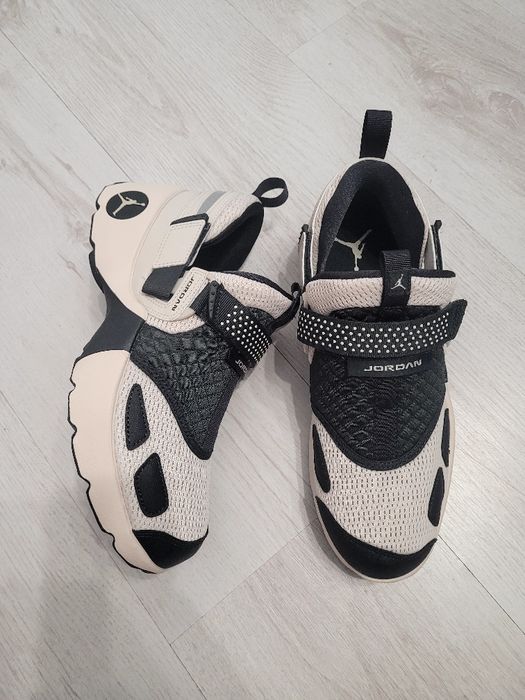 Кроссовки NIKE JORDAN Trunner LX нові original