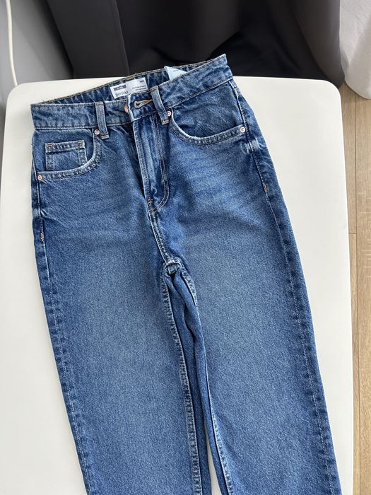 Джинси MOM Bershka