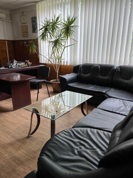 Частина приміщення 400м.кв.