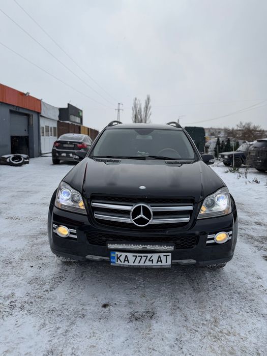 Mercedes GL 7 місць повний привід газ бенз гільзован в чудовому стані