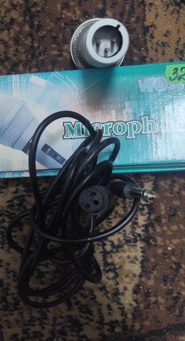 Микрофон . Микрофон