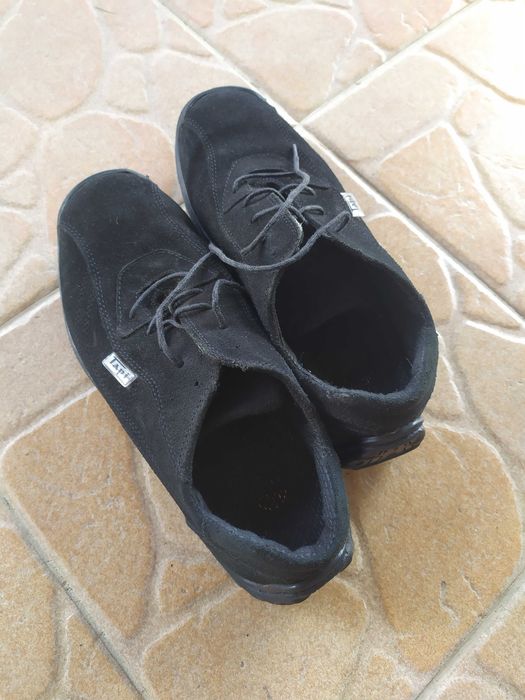Buty czarne skórzane Tapi