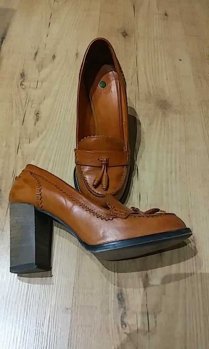 Sapatos em pele - Benetton - nº35