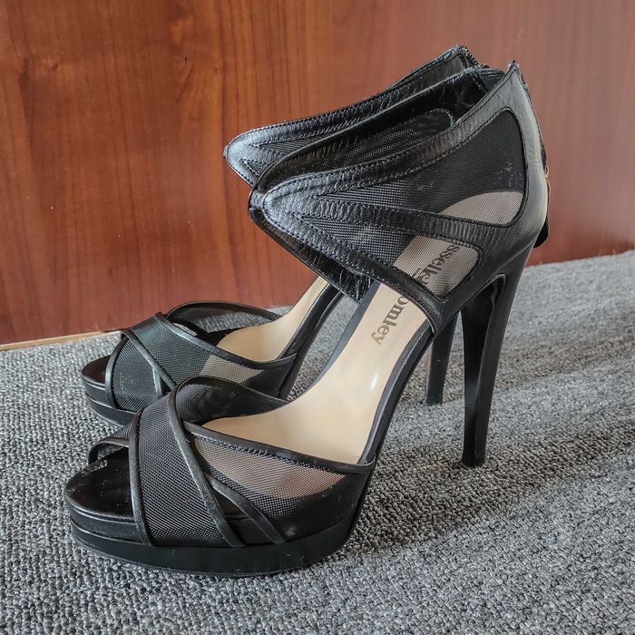 Брендові жіночі туфлі Russell&Bromley, розмір 37,5, підошва Vero cuoio