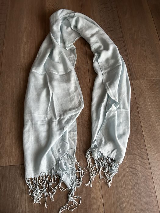 Szal  gładki z frędzlami