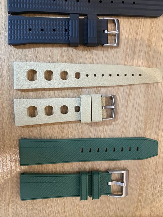 Braceletes em Borracha Novas - Tamanho 22mm