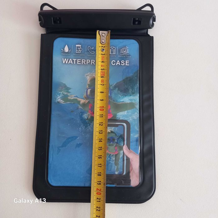 Bolsa plástica para telemóvel   ou ‘‘tablet’ de mulher