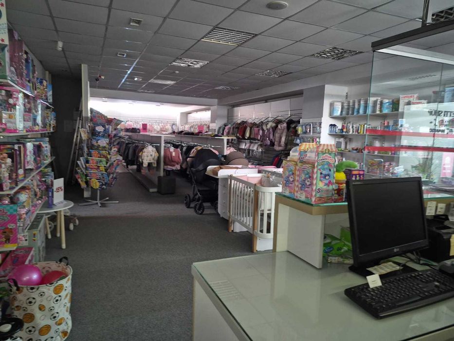 200м2 центр магазин дитячого одягу, іграшок з товаром