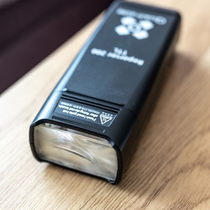 Lampa błyskowa studyjna plenerowa Quadralite Reporter 200 TTL