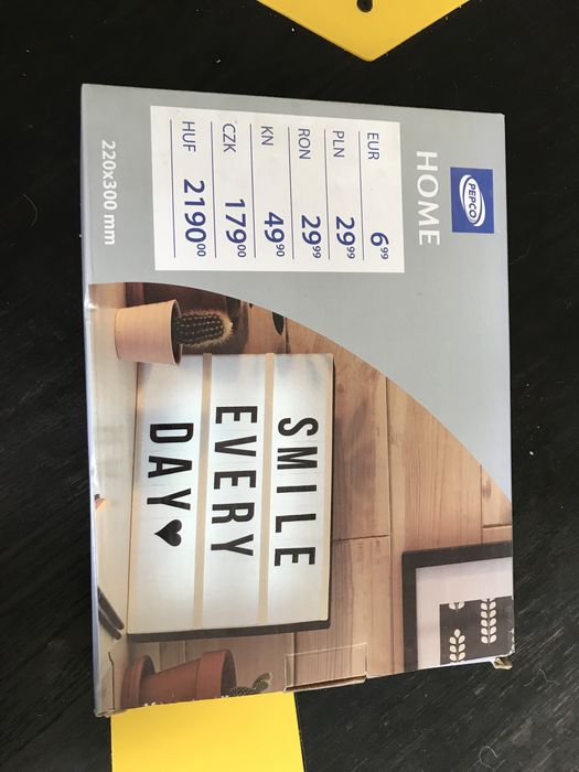 Podświetlana tablica z literami